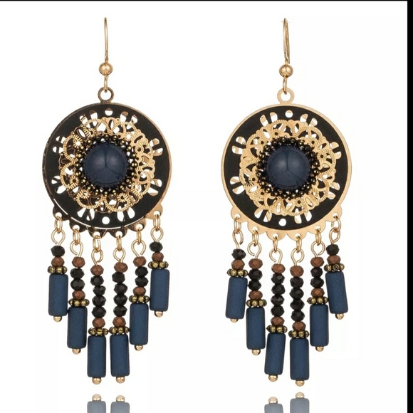 COPY - 6 pairs  of Trendy earrings - Picture 2 of 11